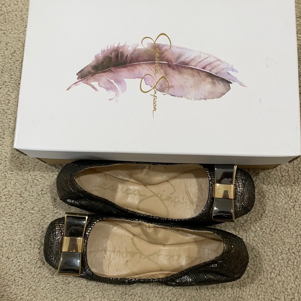 Jessica Simpson flats